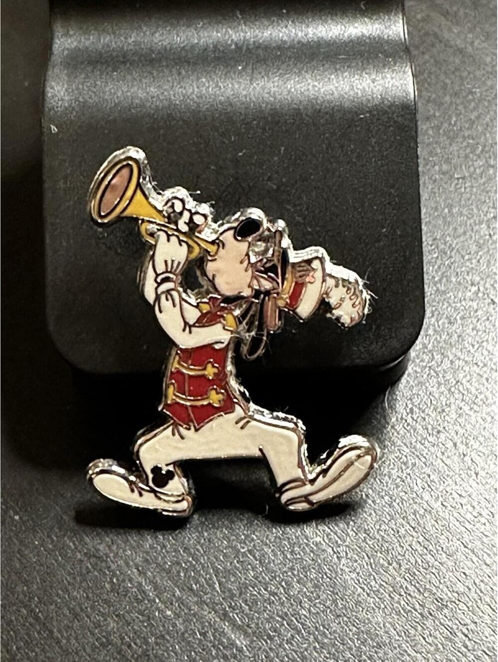 Disney 2024 Disney The Mickey Mouse Mystery Pin Goofy & One Man Band pin